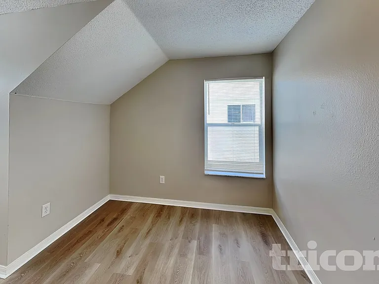 6739 Summer Haven Dr — Photo 10