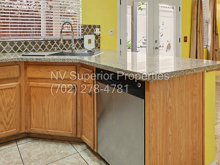 7929 Dana Maple Ct — Photo 23