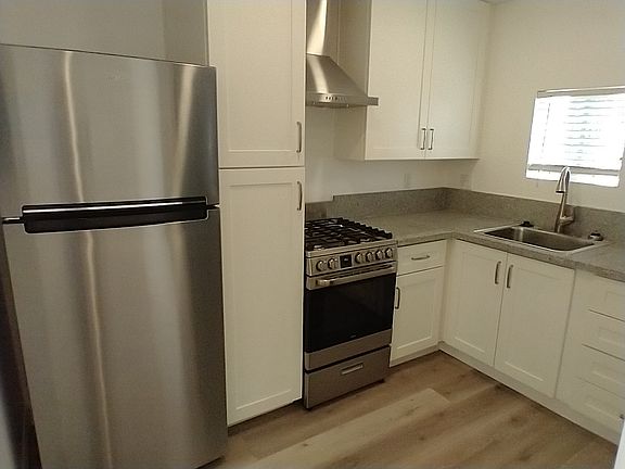 2nd image of 319 S Ditmar St #5