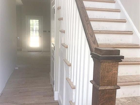 5th image of 1038 Holly Stone Dr