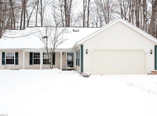 626 Sunset Dr, Madison, OH 44057