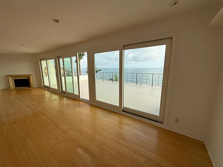 18139 Coastline Dr #4 — Photo 23