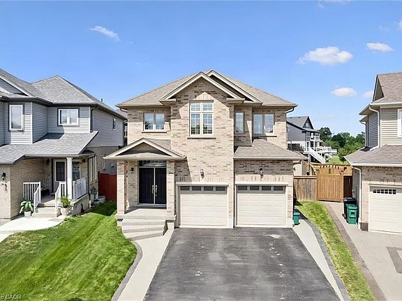 3rd image of 941 Eden Oak Ct