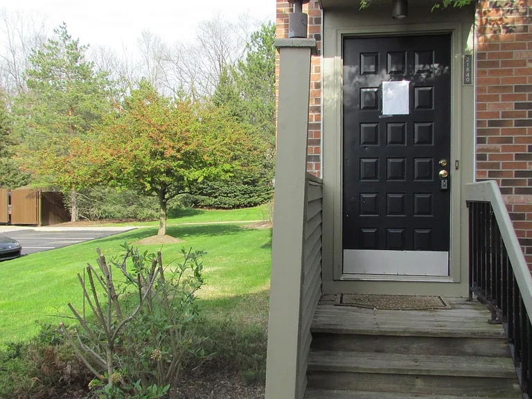 21840 Indian Creek Dr #1 — Photo 38
