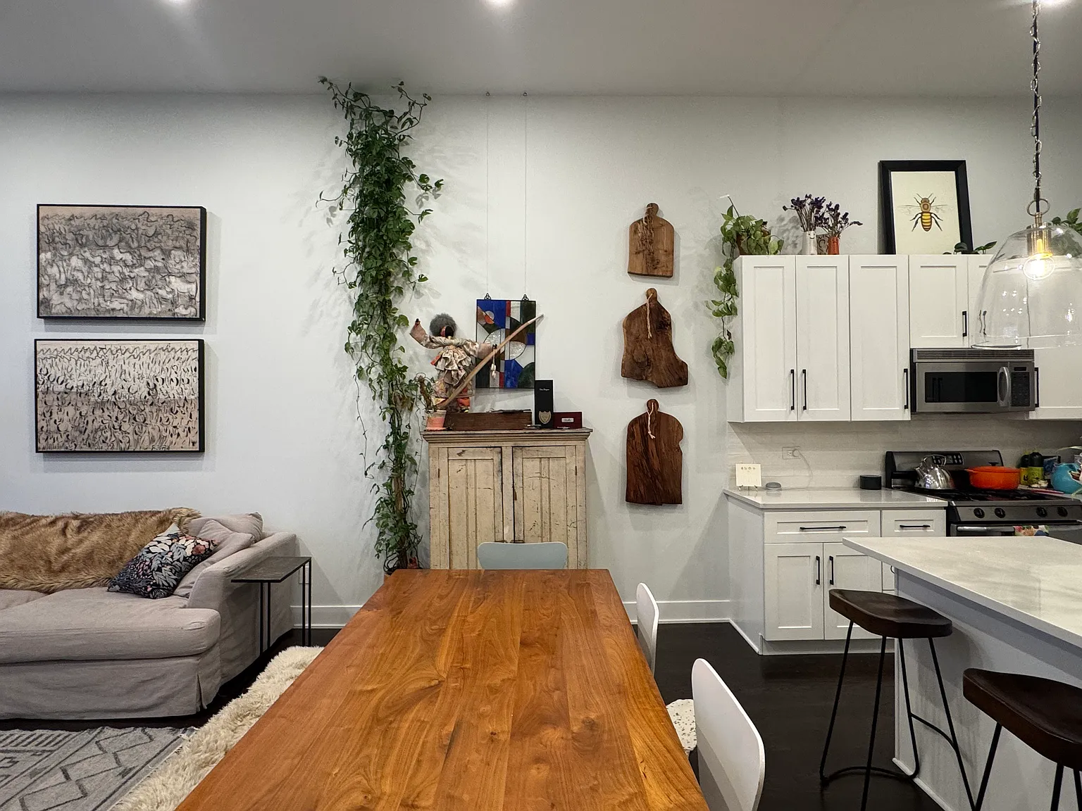 2 bed, 1234 sqft, $4,200 — Photo 4