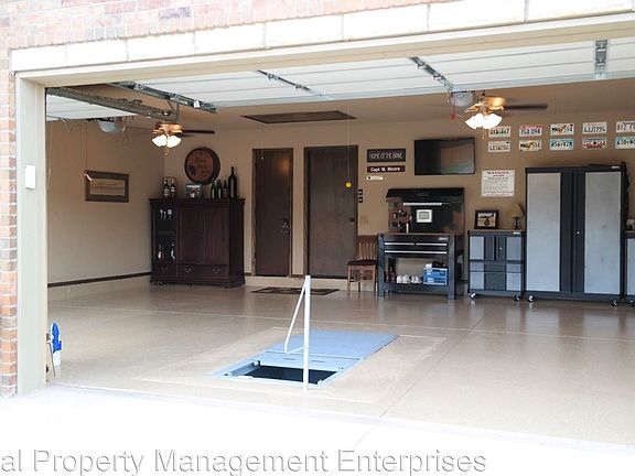 2nd image of 12601 Heathfield Ln