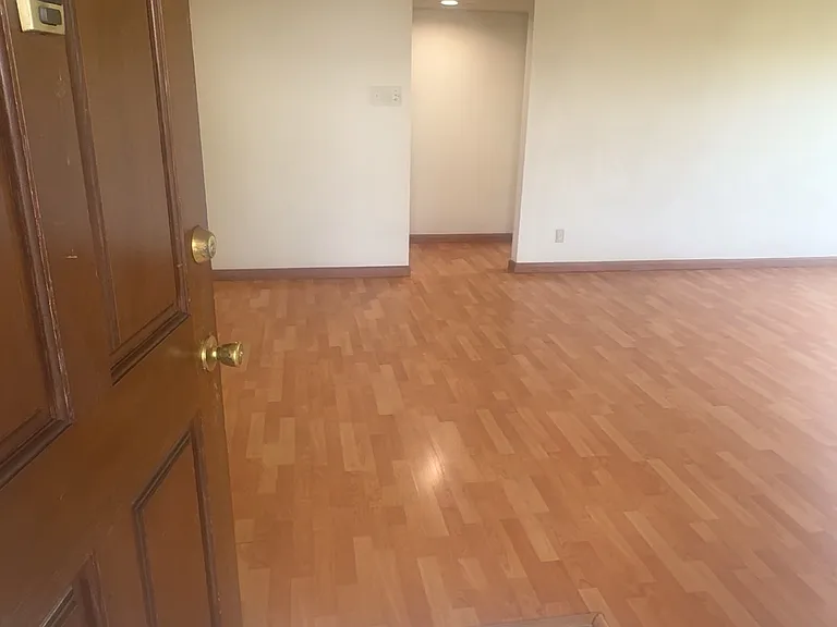 1142 Melrose Ave #5 — Photo 1