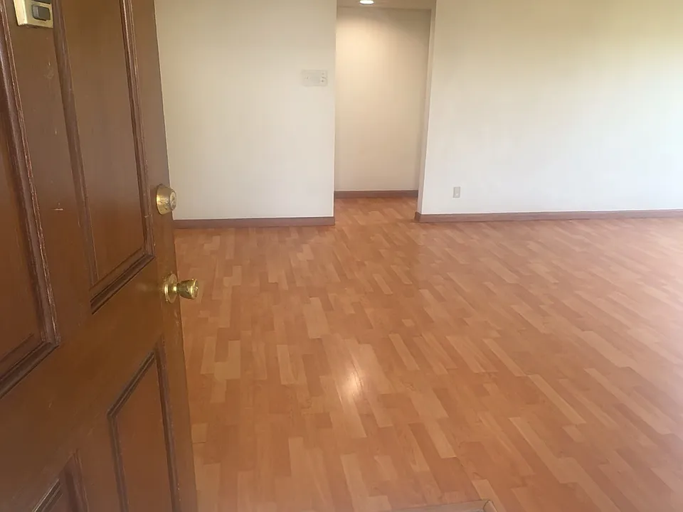 1142 Melrose Ave #5
