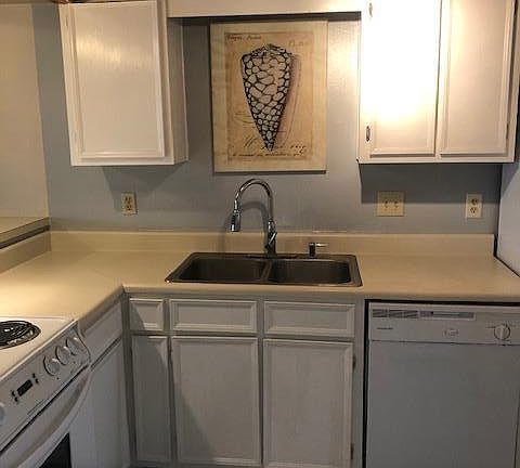 3rd image of 17 Gulf Breeze Ct