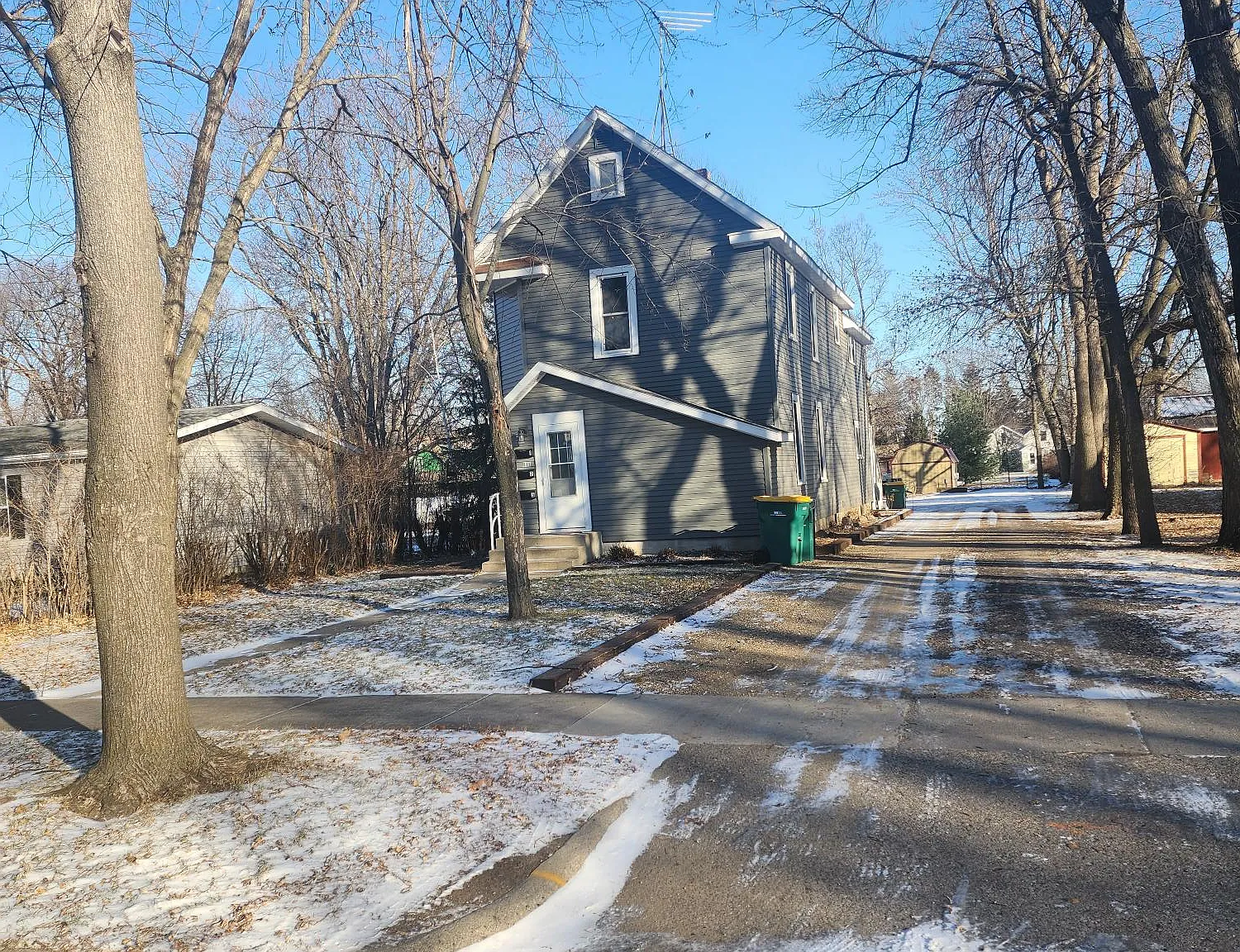 619 south armstrong — Photo 3