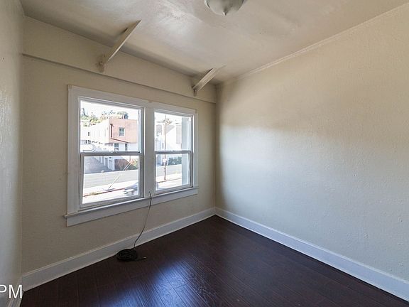 3rd image of 1842 Glendale Blvd APT 5