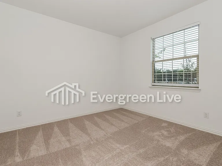 210 Jenkinson Dr — Photo 9