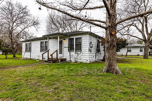 295 N Peach Ave Photo 1