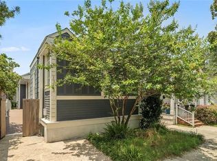 1712 Peniston St, New Orleans, LA 70115