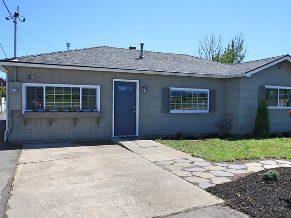 1308 Ross Ln N, Medford, OR 97501