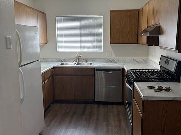 2nd image of 5549 Rosario Ave APT B