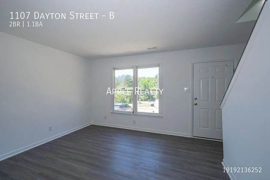 Building Photo - 1107 Dayton St #B