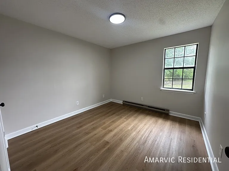 2478 Godwin Ln — Photo 14