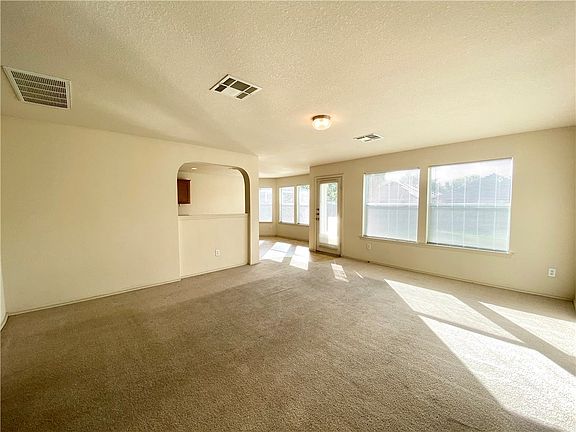 5th image of 3403 Barksdale Dr