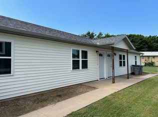 1103 Sylvan St APT 2, Emporia, KS 66801
