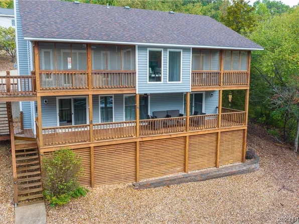 620 Jet Ski Dr, Sunrise Beach, MO 65079