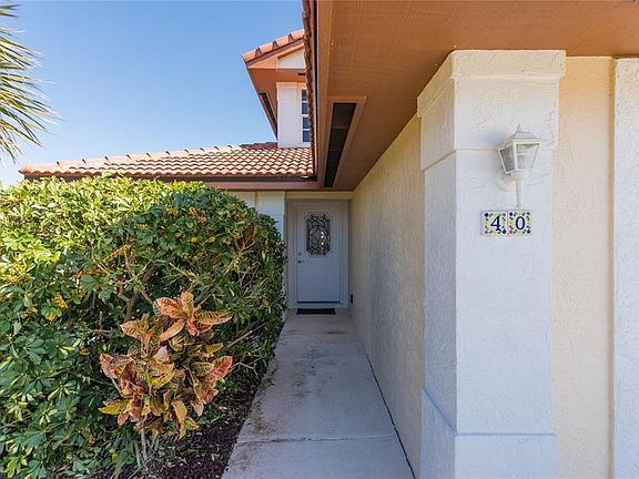 3rd image of 40 SAN CARLOS DRIVE