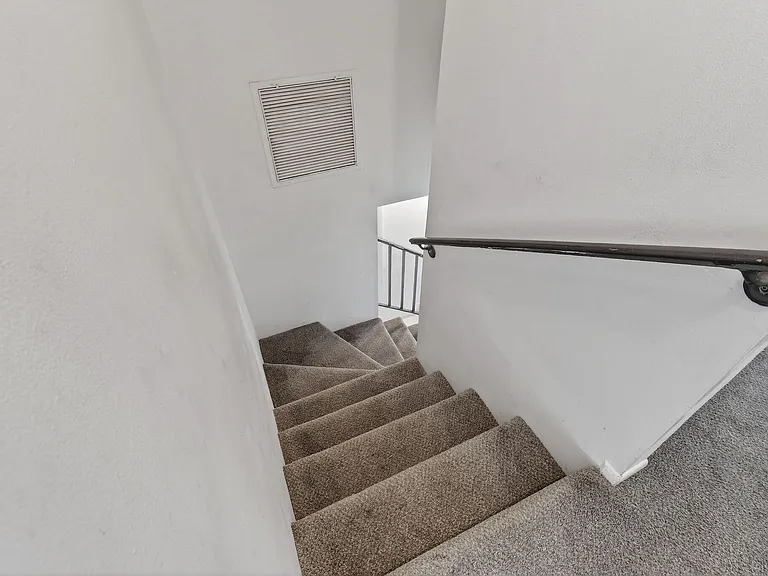 3502 Gardens East Dr #B — Photo 28