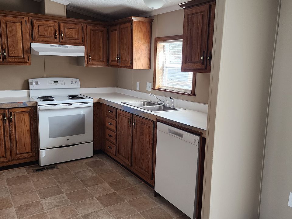 1st image of 72 Deerfield Pines Dr