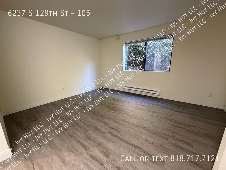 6237 S 129th St #105 — Photo 5