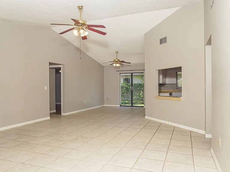 4913 Ithaca Ln — Photo 5