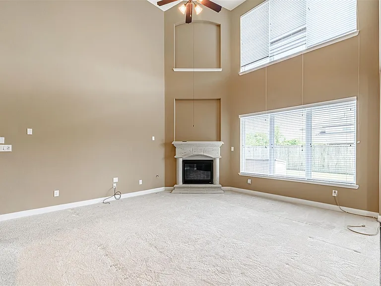 4607 Rockton Hills Ln — Photo 20