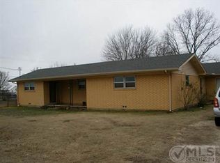 301 N Hill St, Whitney, TX 76692