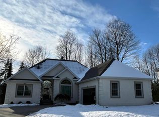5349 Pine Slope Dr SW, Wyoming, MI 49519