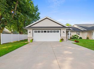 1855 Southbridge Rd, De Pere, WI 54115