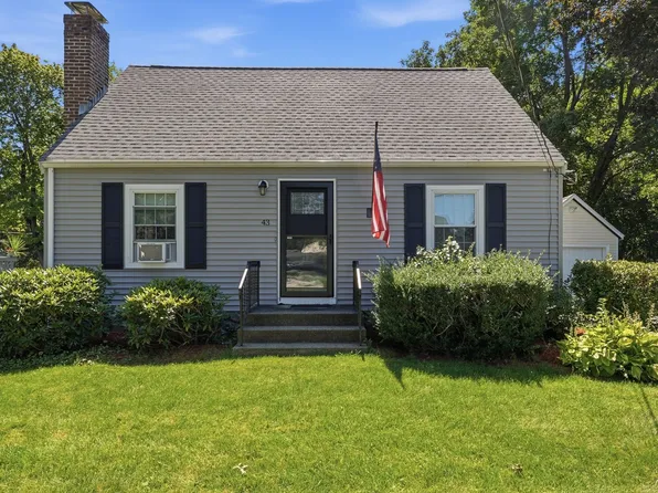 43 Spruce St, Shrewsbury, MA 01545
