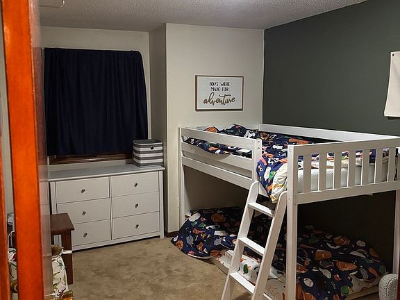 3rd image of 711 Marsha Ln