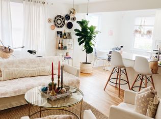 123 Spring St, Charleston, SC 29403