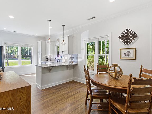 4th image of 3814 Canterbury Road