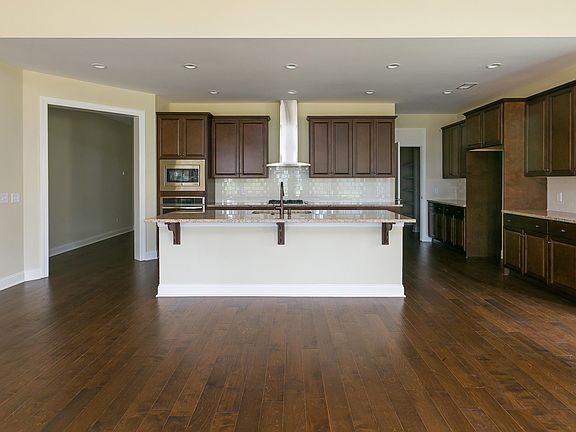 5th image of 1017 Central Ponds Dr