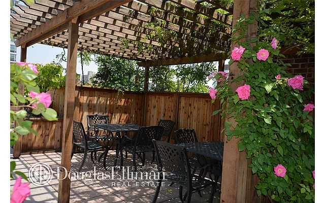 Sold by Douglas Elliman | media 25