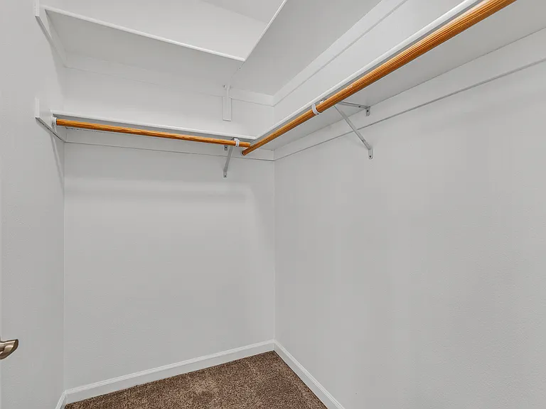 1083 Hyde St — Photo 21