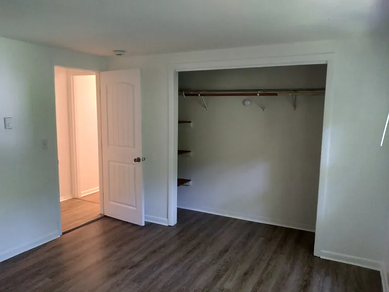 213 Grantwood Dr — Photo 19