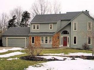 956 Hidden Ridge Dr, Milford, OH 45150