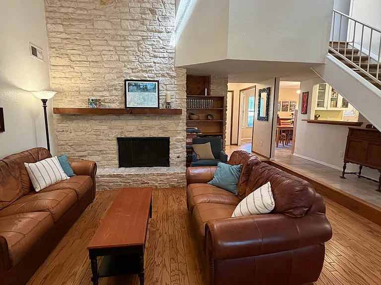 11300 Oak View Dr — Photo 3