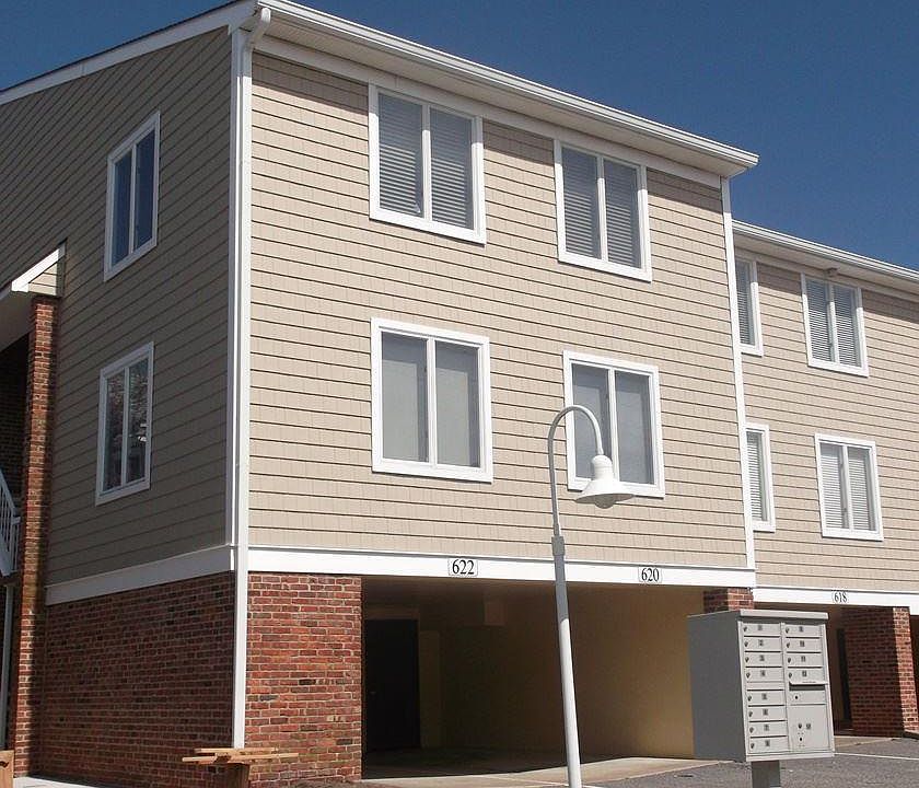 1st image of 622 Pleasure Ave