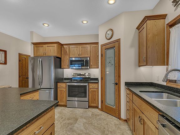 2nd image of 45 Waterford Ln
