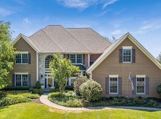 3514 Royal Woods Dr, Crystal Lake, IL 60014