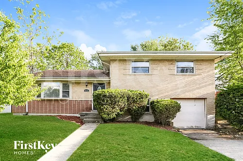 1015 Thunderbird Dr Photo 1