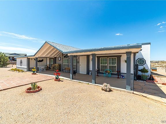 3rd image of 1385 E Pueblo Drive