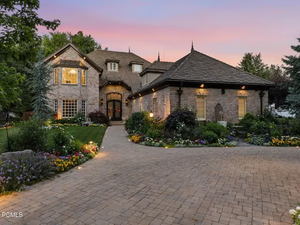5579 S Walker Woods Ln, Holladay, UT 84117